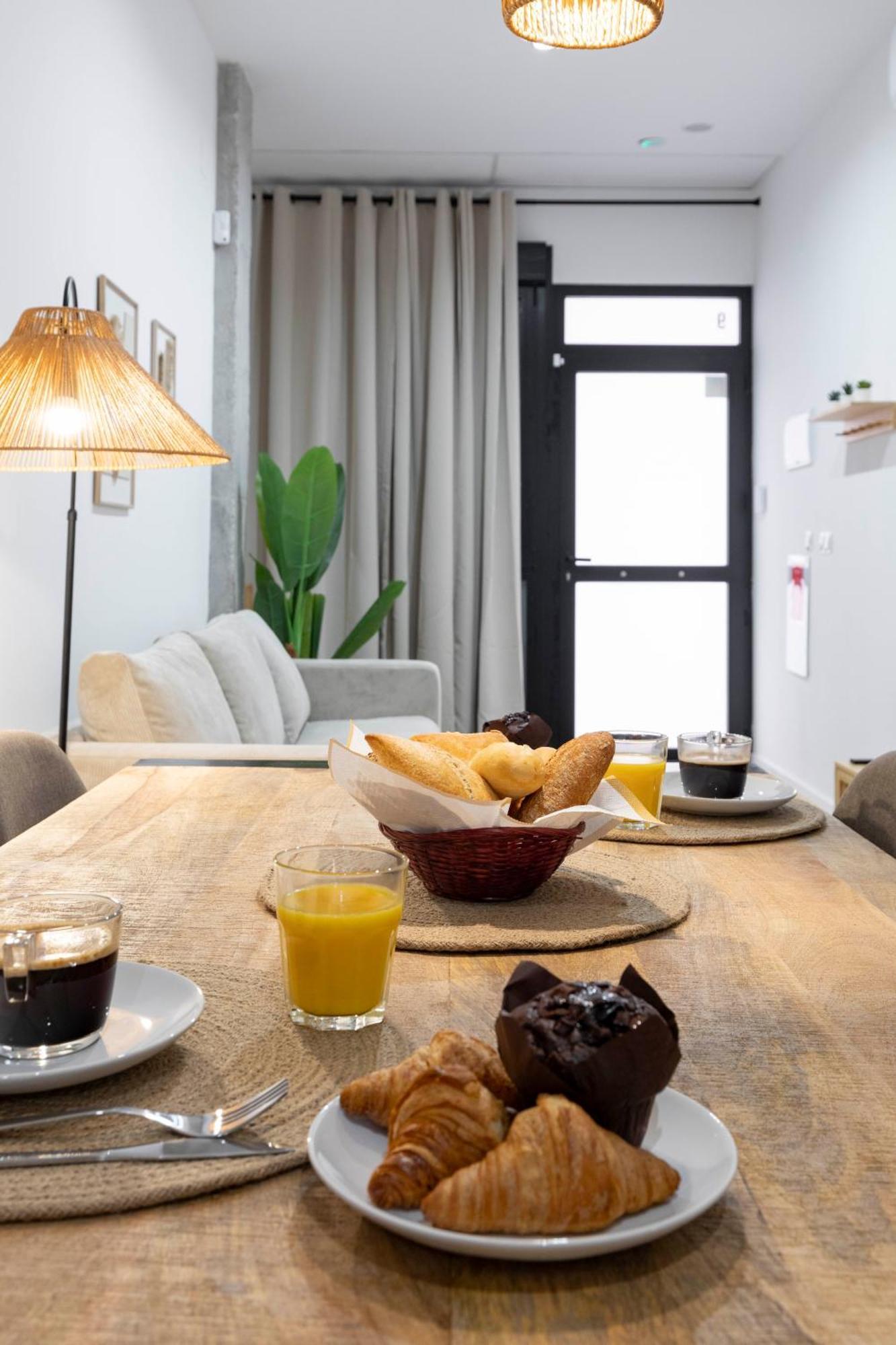 Travel Habitat Mediterranean Suites Valensiya Dış mekan fotoğraf