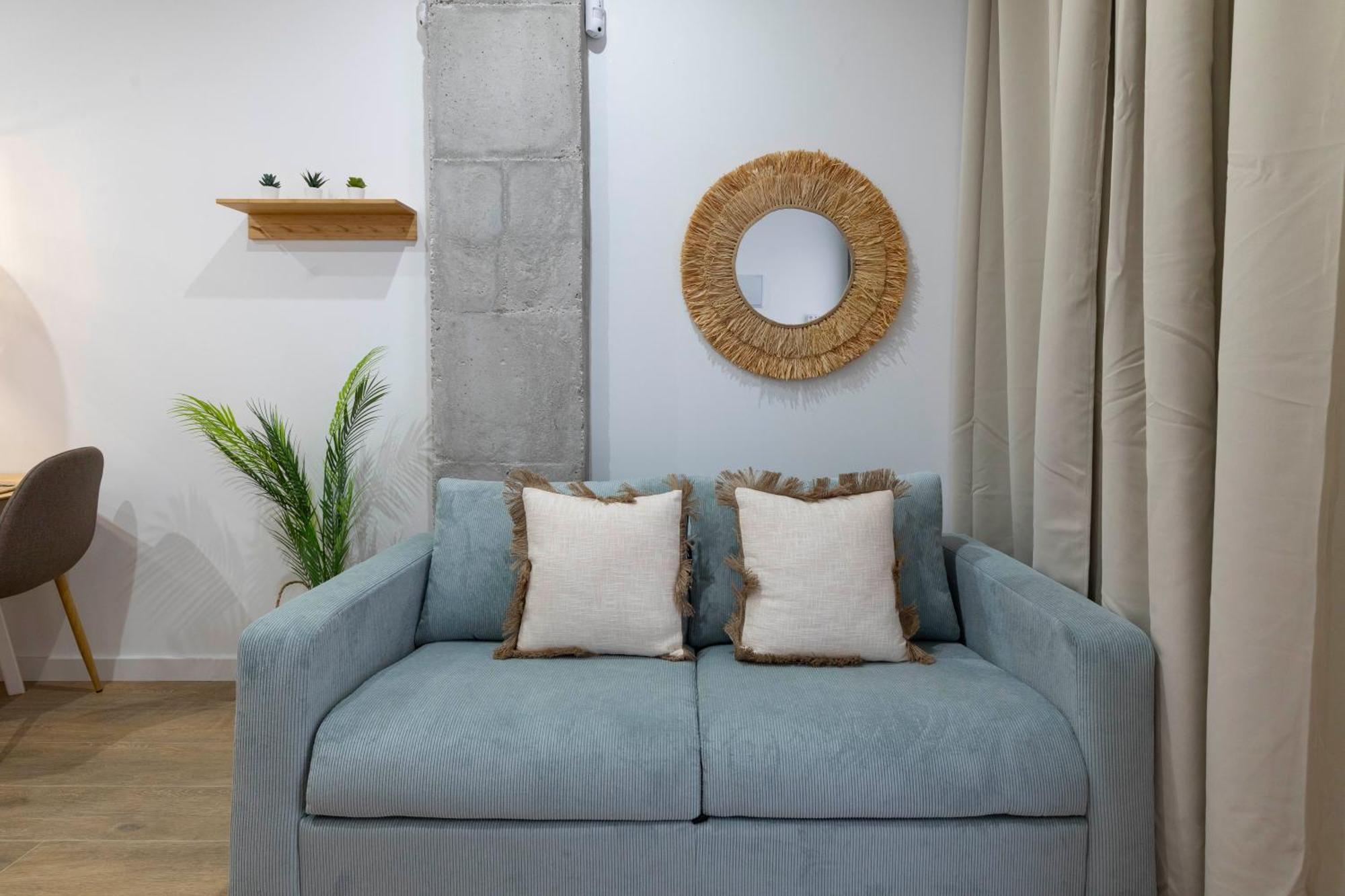 Travel Habitat Mediterranean Suites Valensiya Dış mekan fotoğraf