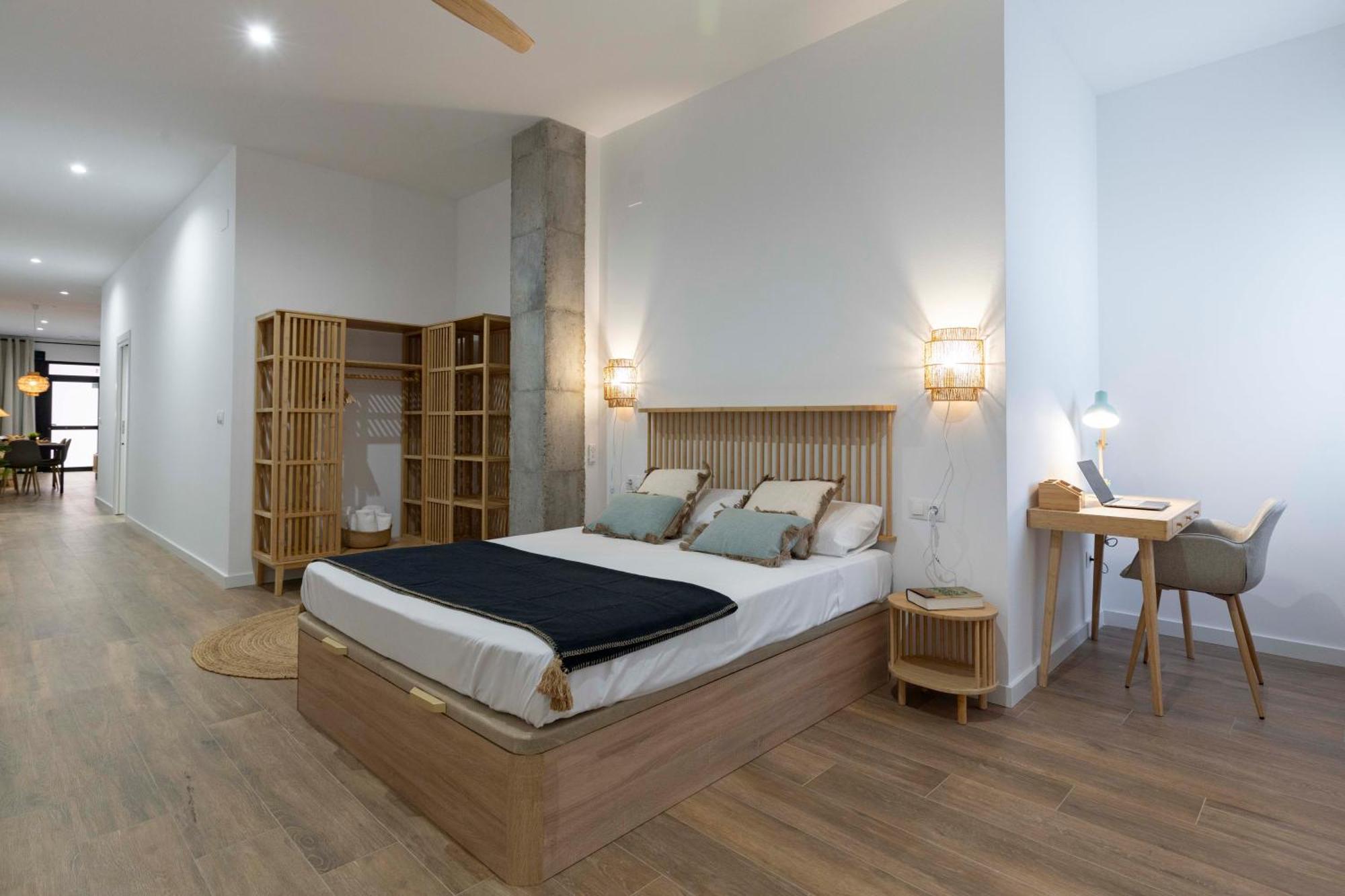 Travel Habitat Mediterranean Suites Valensiya Dış mekan fotoğraf