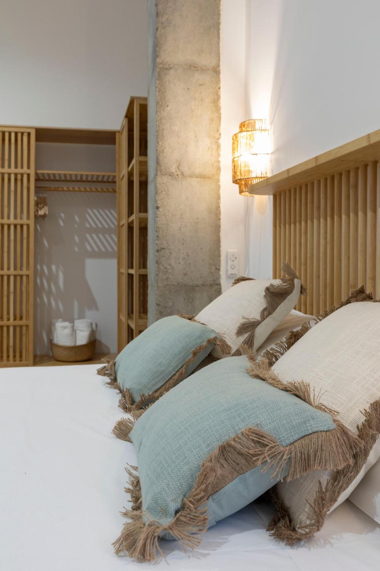 Travel Habitat Mediterranean Suites Valensiya Dış mekan fotoğraf