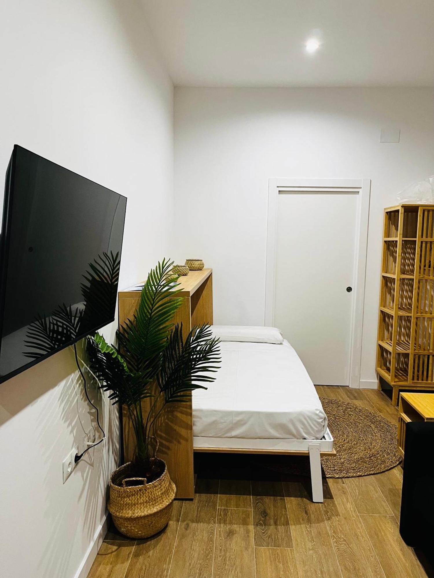 Travel Habitat Mediterranean Suites Valensiya Dış mekan fotoğraf
