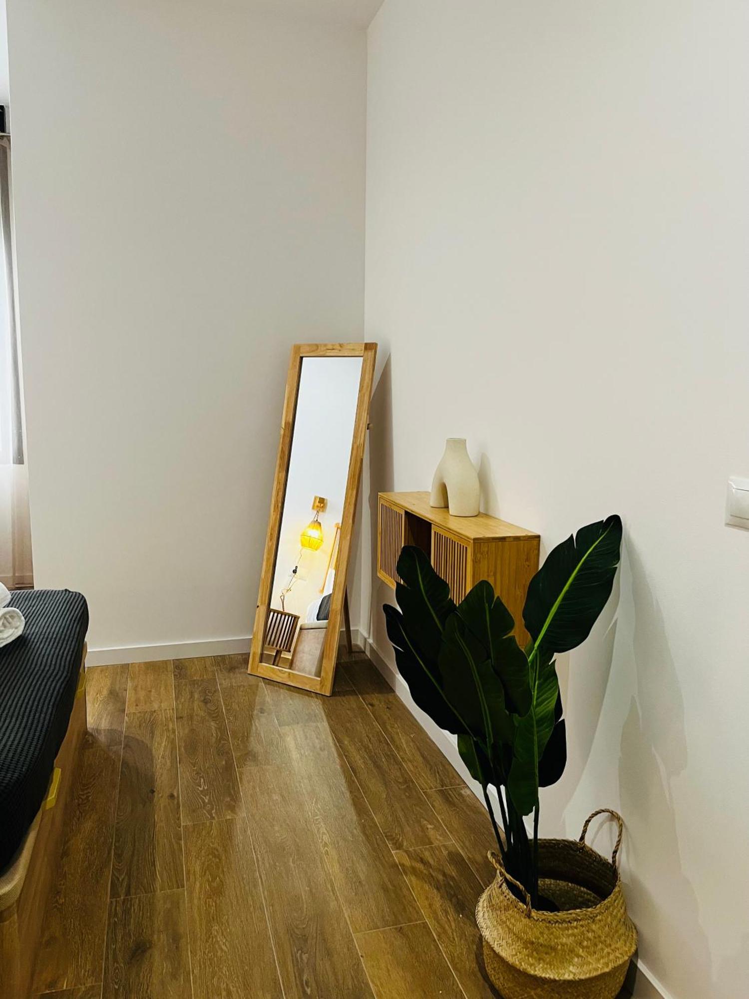 Travel Habitat Mediterranean Suites Valensiya Dış mekan fotoğraf