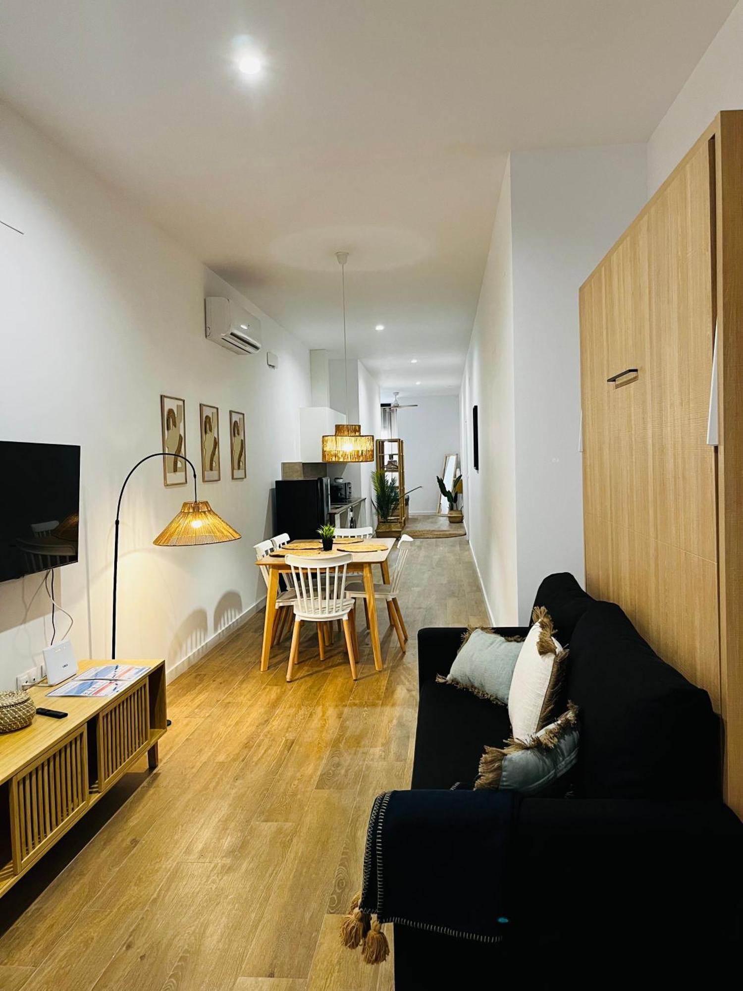 Travel Habitat Mediterranean Suites Valensiya Dış mekan fotoğraf