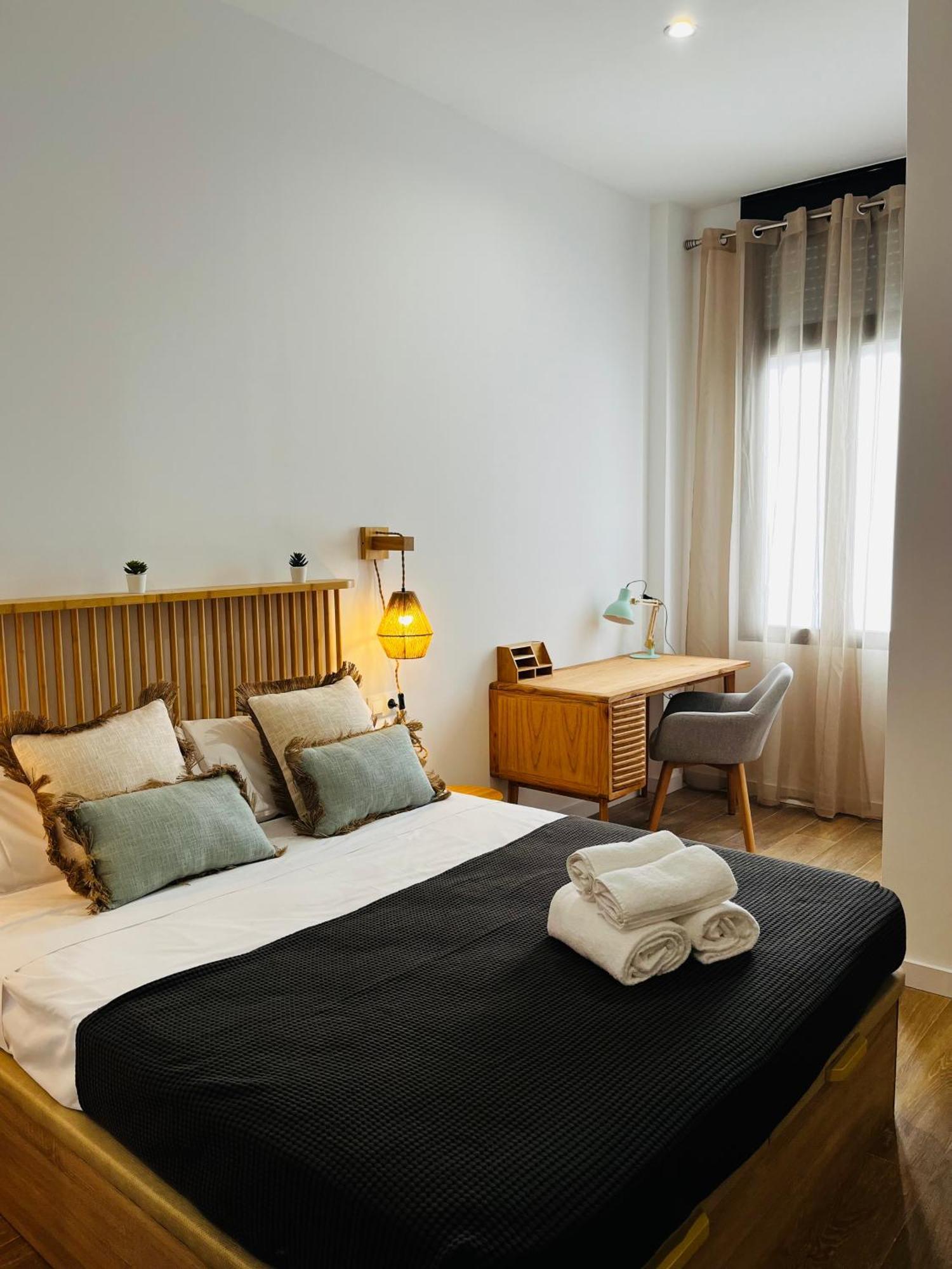Travel Habitat Mediterranean Suites Valensiya Dış mekan fotoğraf